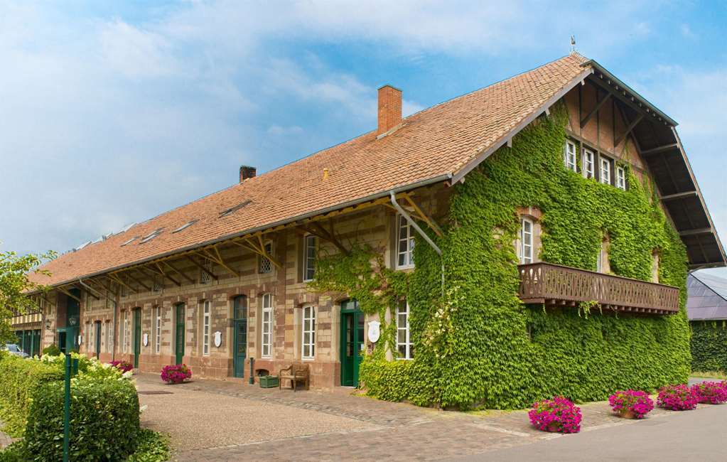 Der Linslerhof - Hotel, Restaurant, Events & Natur Überherrn Exterior foto